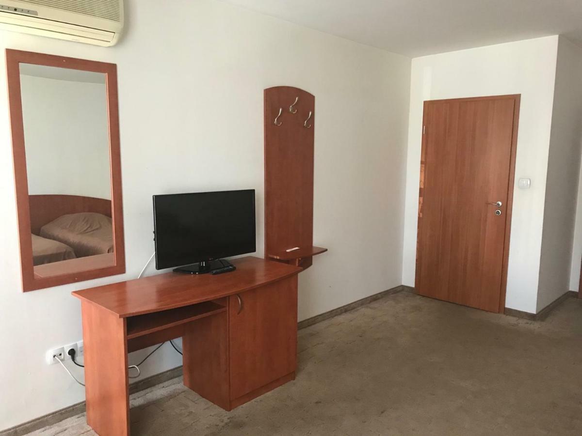 Family Hotel Odessa Szevlievo Kültér fotó